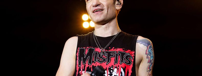 Deryck-Whibley-tout-032924-c1e87b449ecf48bf9bdaab1ebf6c7dcc